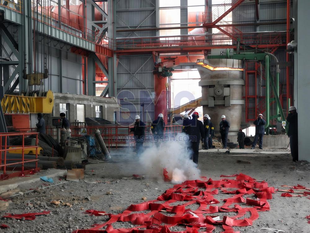 converter-furnace-basic-oxygen-furnace-steelmaking-smelting-steel-molten-steel (2).jpg